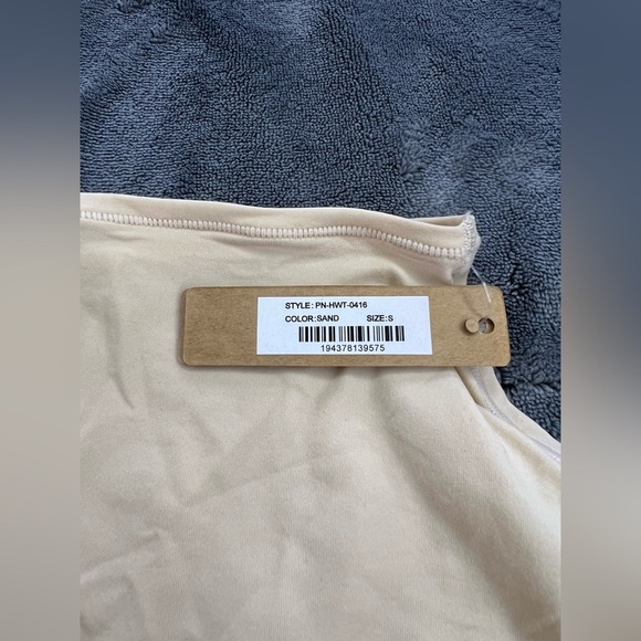 SKIMS High Waisted Thong in Sand, size Small NWT! - Picture 6 of 9